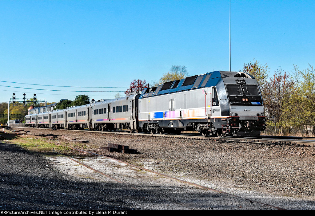 NJT 4516 on train 1147